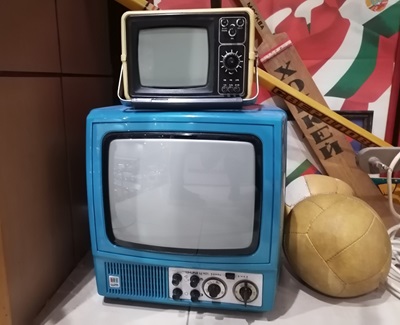 телевизор