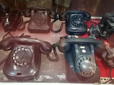 телефони