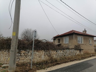 разрушена къща