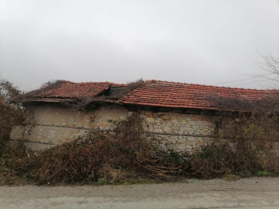 разрушена къща